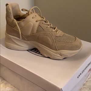Steven Madden Sneakers